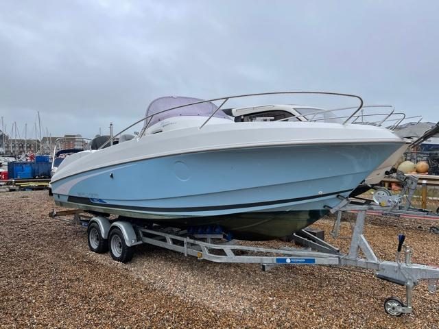 Beneteau Flyer 750 Sun Deck