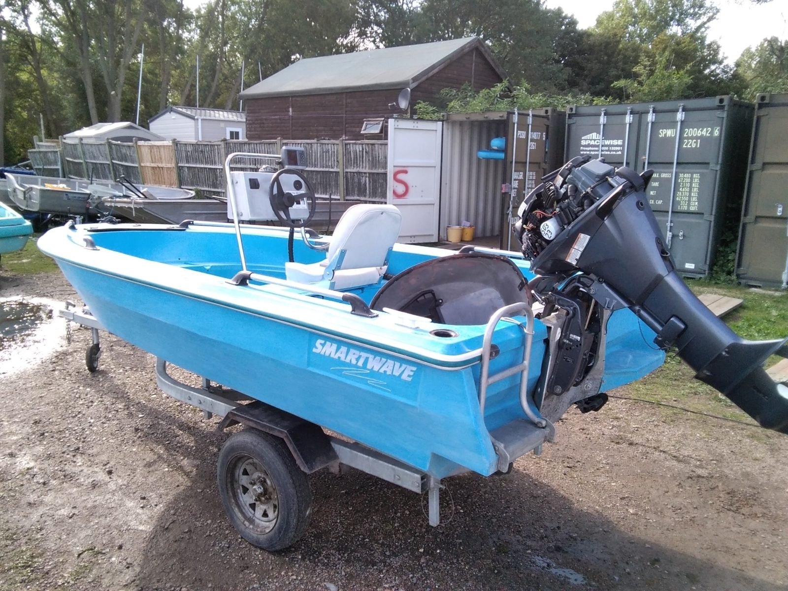 Smartwave 3500 Fishing / Utility Boat