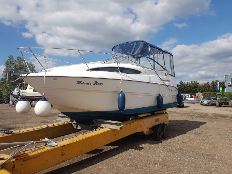 2004 Bayliner 245